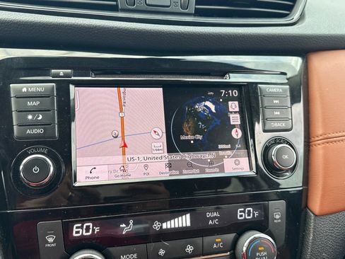 Used 2019 Nissan Rogue SL w/ Premium Package AWD/4WD image 24
