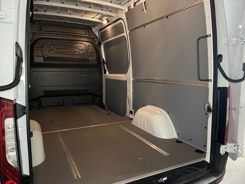 Used 2026 Mercedes-Benz Sprinter 2500 image 18