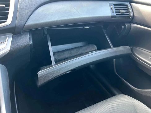 Used 2015 Honda Accord LX image 24