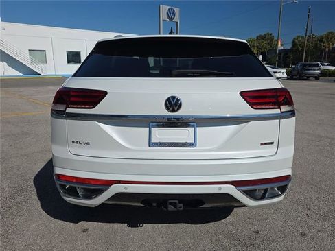 Used 2022 Volkswagen Atlas Cross Sport SEL R-Line AWD/4WD image 6