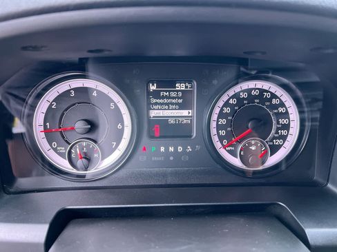 Used 2024 RAM 1500 Classic SLT AWD/4WD image 15