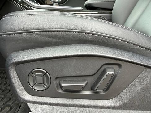 Used 2025 Audi Q7 2.0T Premium Plus w/ Premium Plus Package AWD/4WD image 30