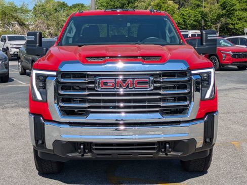 Used 2025 GMC Sierra 2500 SLE w/ SLE Value Package; image 9