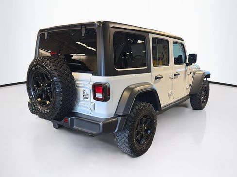 Used 2023 Jeep Wrangler Unlimited image 9