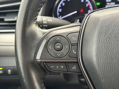 Used 2024 Toyota Camry SE w/ Convenience Package image 19