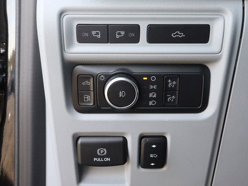 Used 2022 Ford F150 Limited image 22