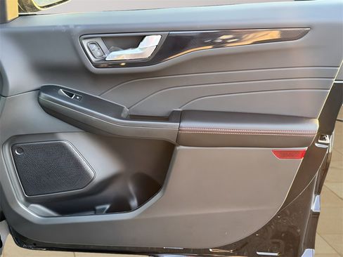New 2026 Ford Escape ST-Line w/ Cold Weather Package image 25