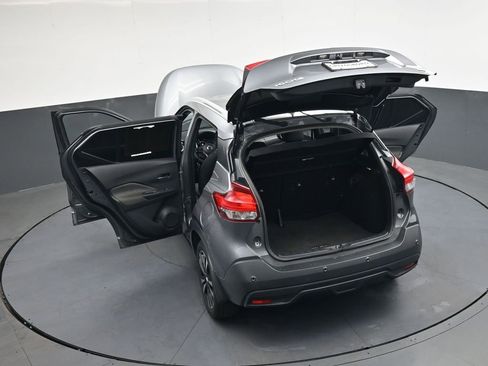 Used 2020 Nissan Kicks SV image 47