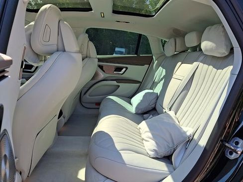 Used 2023 Mercedes-Benz EQS 450+ Sedan image 12