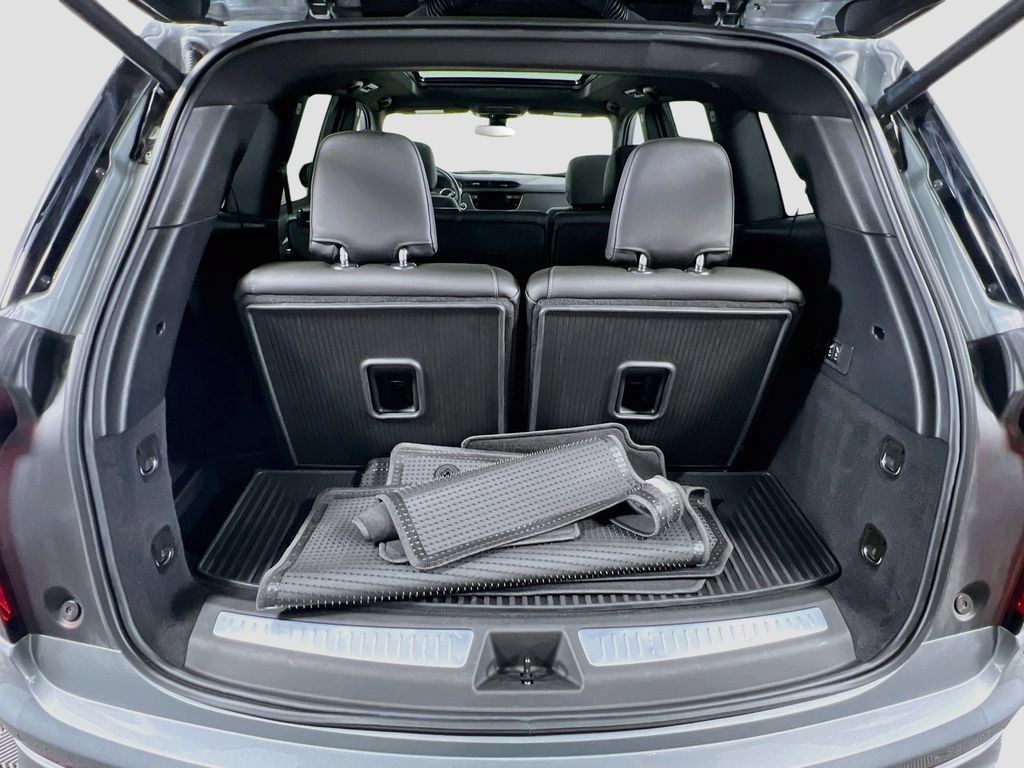 Certified 2024 Cadillac XT6 Luxury w/ LPO, Floor Liner Package AWD/4WD image 26