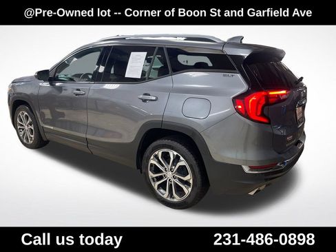 Used 2020 GMC Terrain SLT w/ Preferred Package AWD/4WD image 3