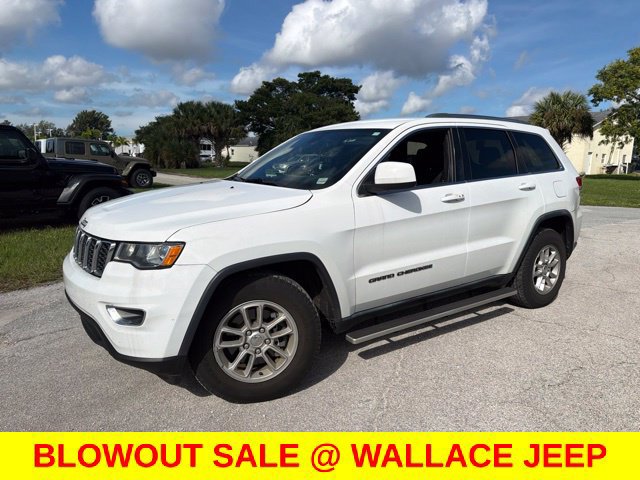 Used 2018 Jeep Grand Cherokee Laredo RWD image 2