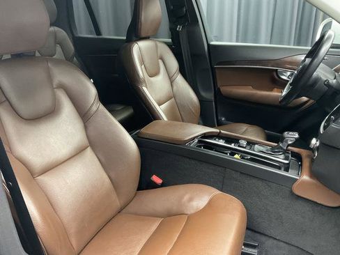 Used 2019 Volvo XC90 T6 Momentum w/ Advanced Package image 14