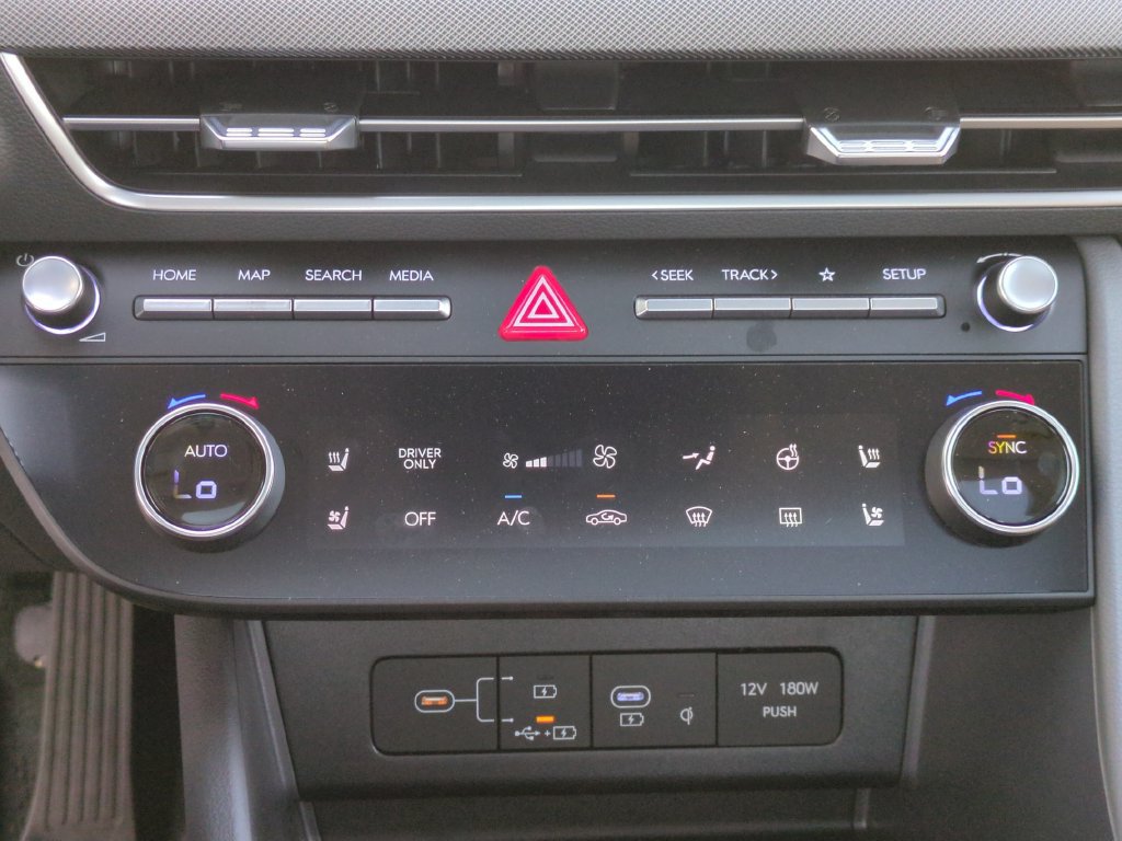 Used 2025 Hyundai Sonata Limited FWD image 30