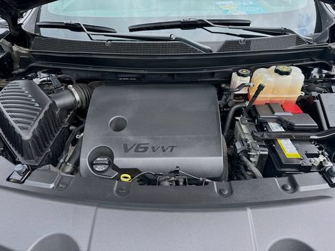 Used 2023 Chevrolet Traverse LT AWD/4WD image 36