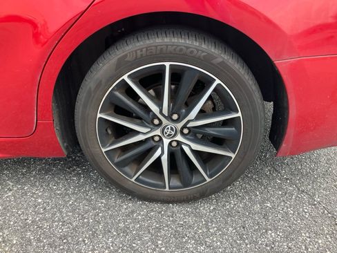 Used 2021 Toyota Camry SE FWD image 23