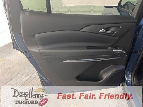 New 2026 Chevrolet Traverse LT w/ Driver Confidence Package FWD image 32