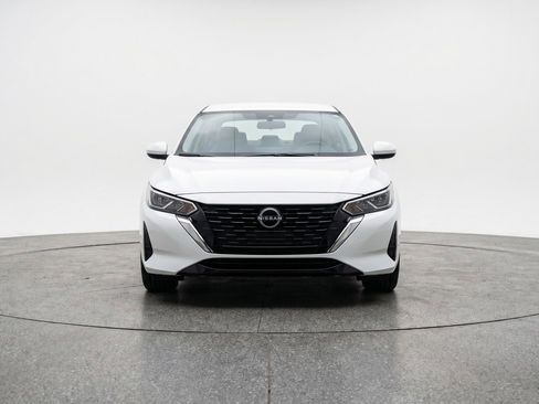 Used 2025 Nissan Sentra SV FWD image 2