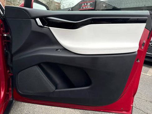 Used 2020 Tesla Model X Long Range image 40