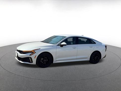 Used 2025 Kia K5 LXS image 9