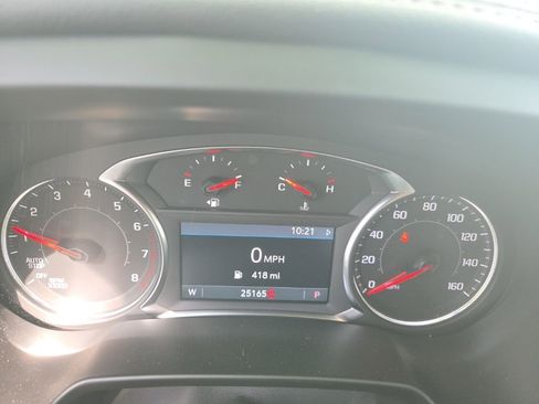 Used 2025 Chevrolet Blazer LT image 2