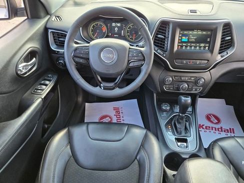 Used 2021 Jeep Cherokee Latitude Plus image 11