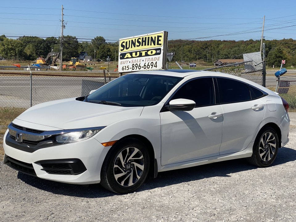 Used 2018 Honda Civic EX image 2