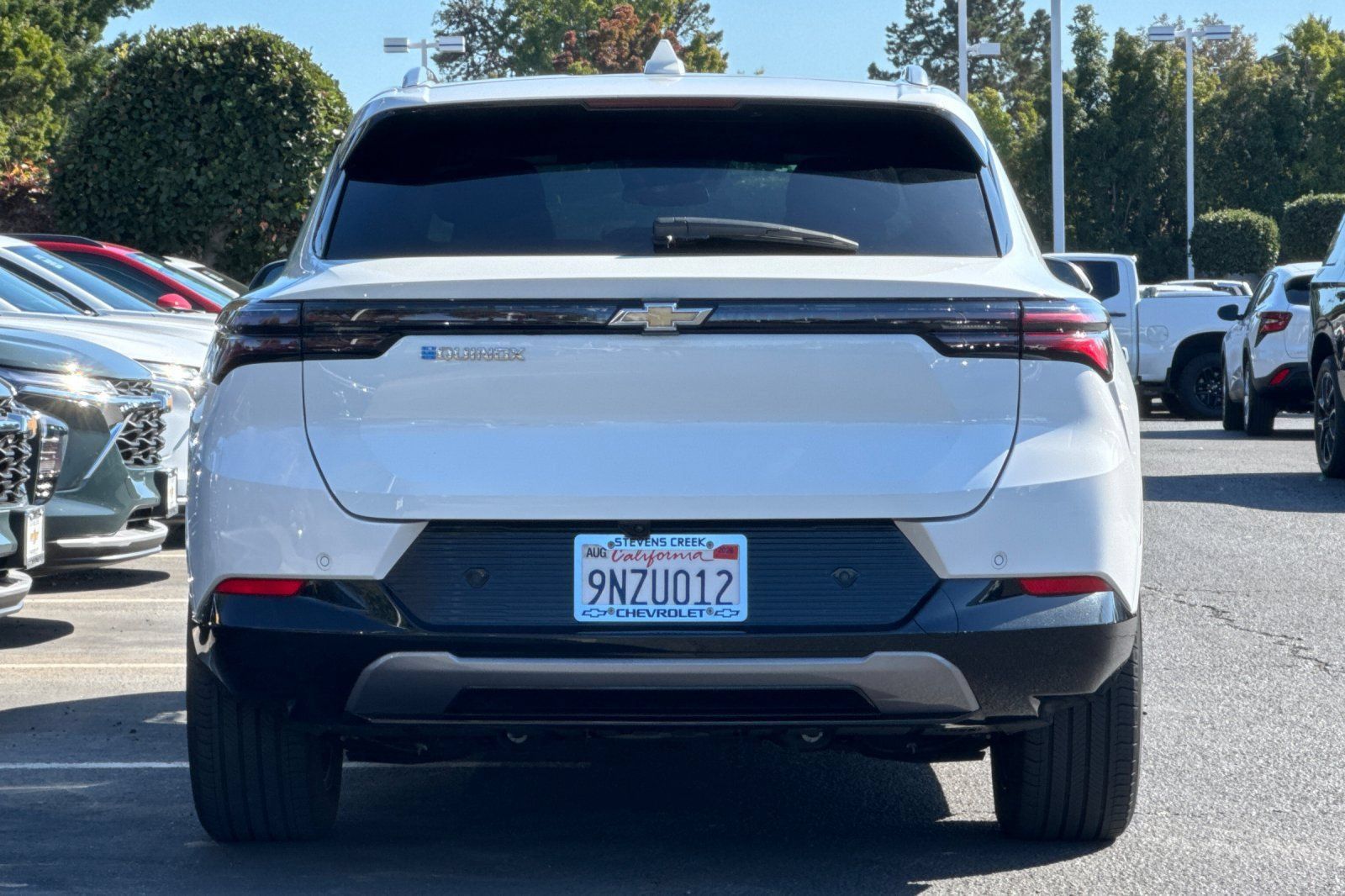 Used 2024 Chevrolet Equinox EV LT w/ LPO, Trailering Package FWD image 6
