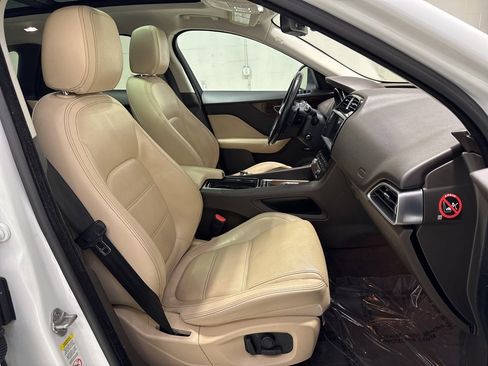 Used 2018 Jaguar F-PACE Prestige image 39