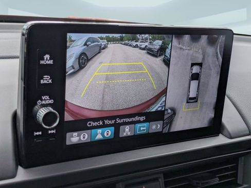 Used 2025 Honda Pilot TrailSport image 23