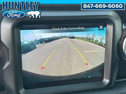 Used 2021 Jeep Wrangler Unlimited Sahara AWD/4WD image 27
