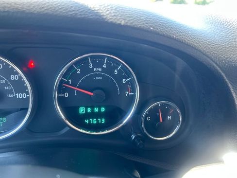 Used 2012 Jeep Wrangler Sport w/ Connectivity Group AWD/4WD image 12