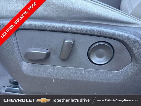 Used 2022 GMC Yukon XL SLT w/ SLT Premium Package image 22