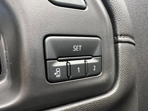 Used 2023 GMC Sierra 2500 Denali w/ Denali Ultimate Package image 10