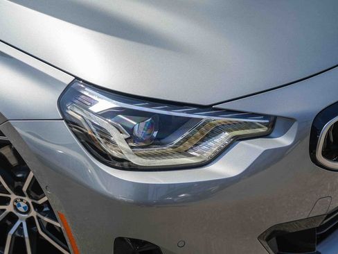 Used 2025 BMW 230i Coupe RWD image 2