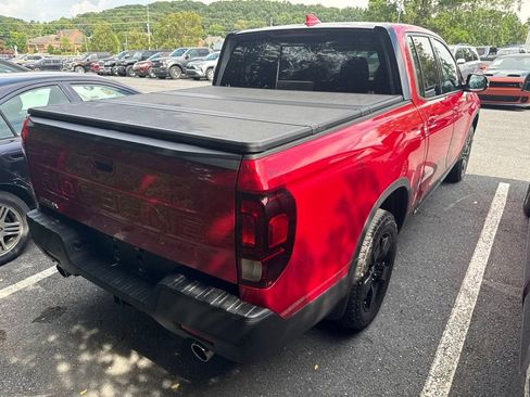 Used 2025 Honda Ridgeline Black Edition image 4