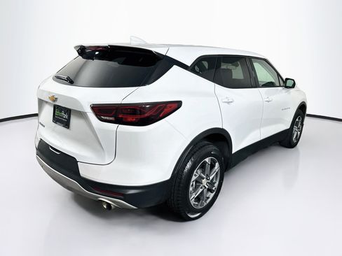 Used 2026 Chevrolet Blazer LT FWD image 9