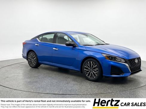 Used 2025 Nissan Altima 2.5 SV FWD image 1