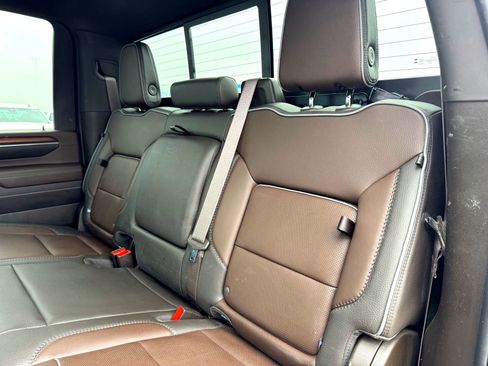 Used 2024 GMC Sierra 2500 Denali w/ Denali Reserve Package image 19