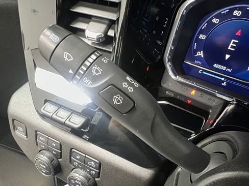 Used 2024 Chevrolet Silverado 3500 High Country w/ Technology Package AWD/4WD image 30