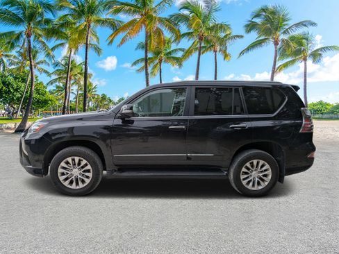 Used 2018 Lexus GX 460 image 6