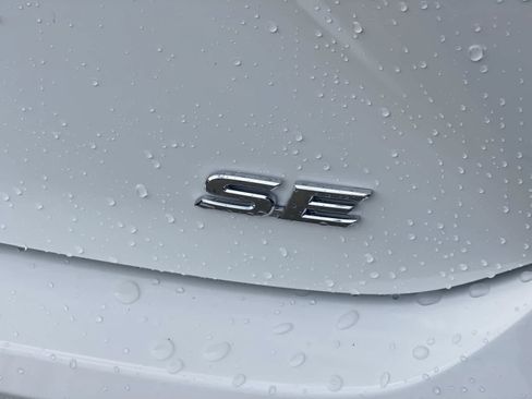 New 2026 Toyota Camry SE image 19