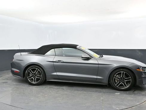 Used 2023 Ford Mustang Premium image 5