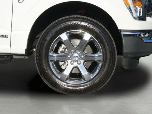 Used 2023 Ford F150 Lariat w/ Trailer Tow Package AWD/4WD image 4