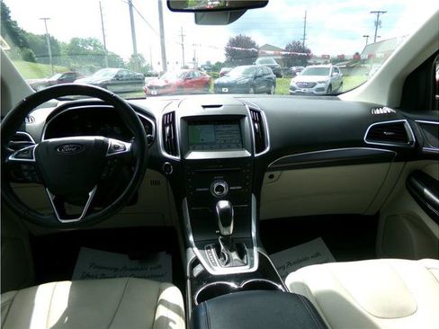 Used 2018 Ford Edge Titanium w/ Ford Safe & Smart Package AWD/4WD image 8