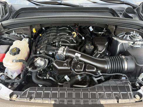 Used 2025 Jeep Grand Cherokee Laredo RWD image 33