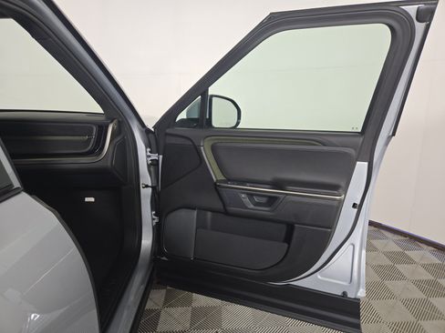 Used 2025 Rivian R1S Adventure AWD/4WD image 18