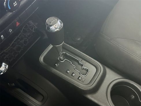 Used 2016 Jeep Wrangler Sport image 16