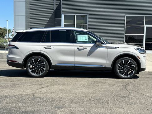 Certified 2023 Lincoln Aviator Reserve w/ Equipment Group 201A AWD/4WD image 2
