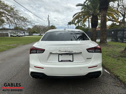 Used 2023 Maserati Ghibli Modena image 14